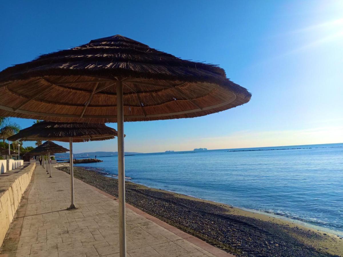 Sanders Ermitage On The Beach - Delightful 1-Bedroom Apartment With Sea View Λεμεσός Εξωτερικό φωτογραφία